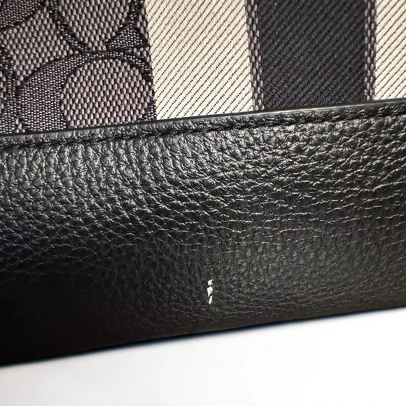 Coach Dempsey Tote 40 Signature Jacquard Tote COA, Dust Bag - Picture 7 of 14